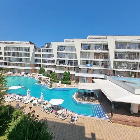 Grand Kamelia Sunny Apartment *